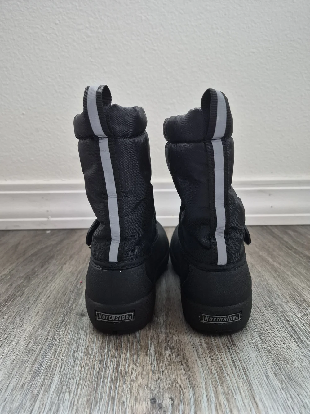 Northside Kids Black Winter Boots Size 11